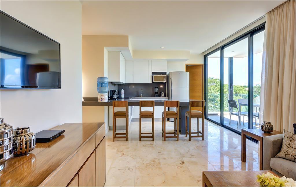 Anah Suites By Las Flores Vacation Rentals Playa del Carmen Room photo